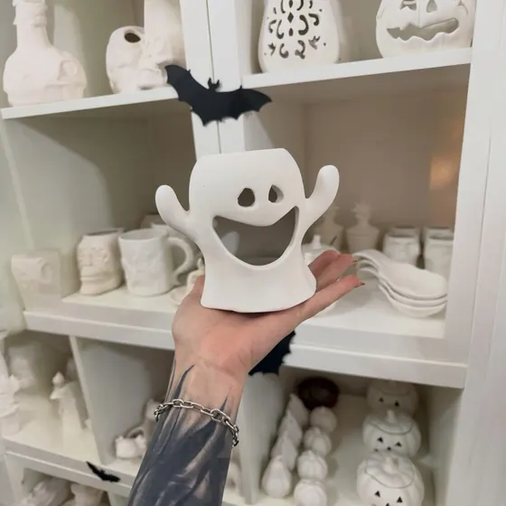 Ghost Wax melt – bisque pottery to paint